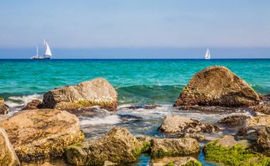 Deniz kıyısında Badalona