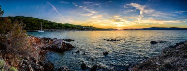 Hırvatistan, Hırvatistan sahil, deniz ve dağların güzel manzara. Panorama