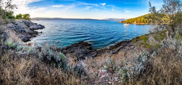 Hırvatistan, Hırvatistan sahil, deniz ve dağların güzel manzara. Panorama