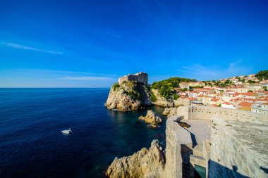 Hırvatistan, Hırvatistan sahil, deniz ve dağların güzel manzara. Dubrovnik Panoraması