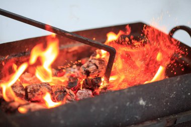 Poker Mangal kömürleri ayarlar