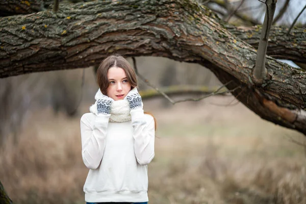 Fotografia Emoção Jovem Menina Adolescente Branca Branca Bonito Com Olhos — Fotografia de Stock