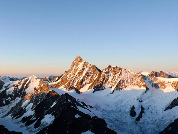 Sunrise Finsteraarhorn Swiss Alps — Stock Photo, Image