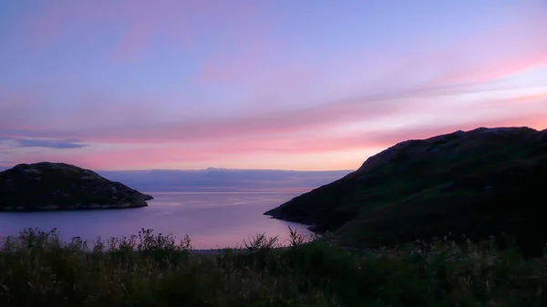 Maravilloso Atardecer Cielo Nocturno Sobre Una Tranquila Bahía Costa Escocia — Foto de Stock