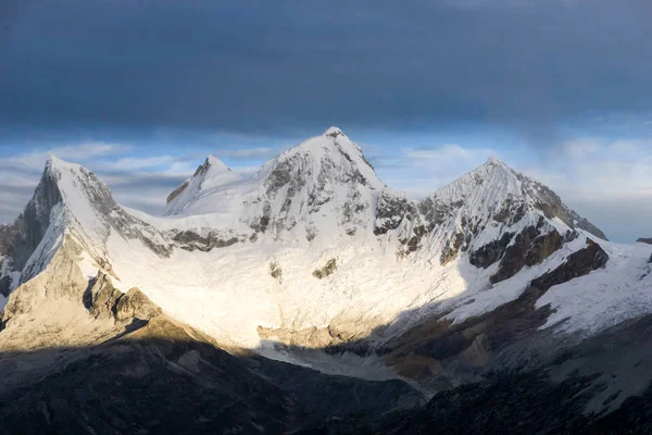 Sol Levanta Sobre Paisaje Montaña Alto Cordillera Blanca Los Andes — Foto de Stock