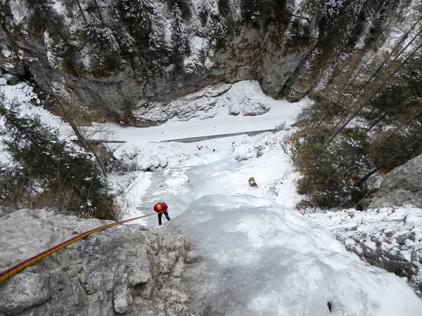 Male Ice Climber Rappelling Steep Waterfall Dolomites Italian Alps — Stock Photo, Image