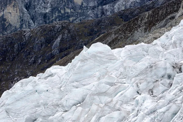Vista Abstracta Glaciar Extremadamente Desgarrado Los Andes Perú —  Fotos de Stock