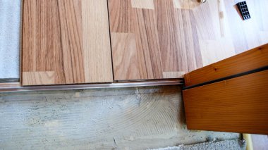 ahşap döşeme yenileme sırasında yeni döşeme ve kendiniz yapın çalışmak