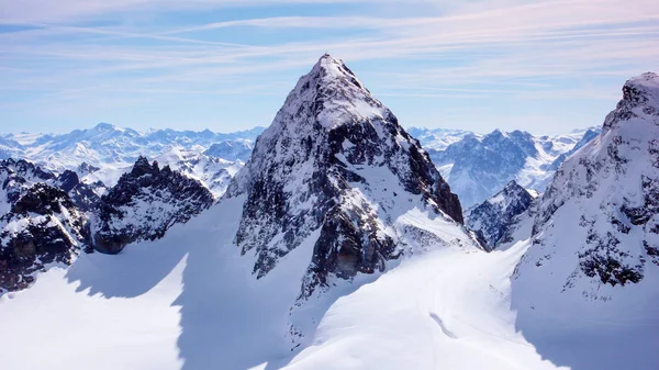 Traumhafte Winterberglandschaft Den Schweizer Alpen Mit Dem Berühmten Gipfel Des — Stockfoto