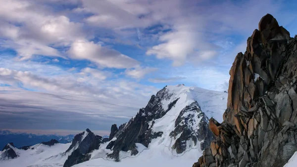 Red Granite Rock Needles Great View Mont Blanc Background French — Stock Photo, Image