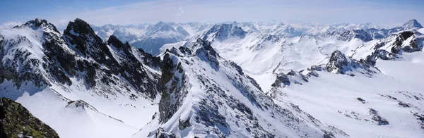 Panorama Miasta Zima Góry Krajobraz Alpach Szwajcarskich Pobliżu Klosters — Zdjęcie stockowe