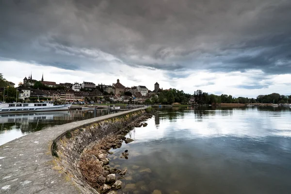 Hermosa Vista Del Muelle Lago Pintoresca Ciudad Suiza Murten —  Fotos de Stock