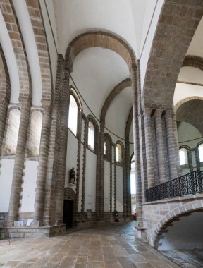 Brittany, Quimperle 'deki Abbey Sainte-Croix' in iç manzarası.