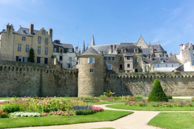 Brittany 'deki Vannes' in tarihi şehir surları ve surları