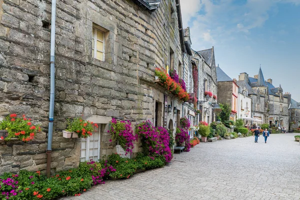 Rua na vila histórica e pitoresca de Rochefort-en-Terre — Fotografia de Stock