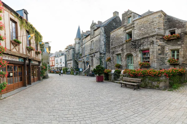 Centrum av den historiska gamla staden Rochefort-en-Terre i Bretagne — Stockfoto