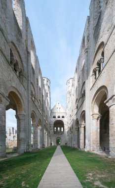 Tarihi Jumieges Manastırı Normandiya 'da olursa yıkıntıların manzarası