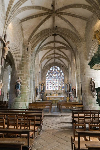 Interieur van de kerk van Saint Ronan in Locronan in Bretagne — Stockfoto