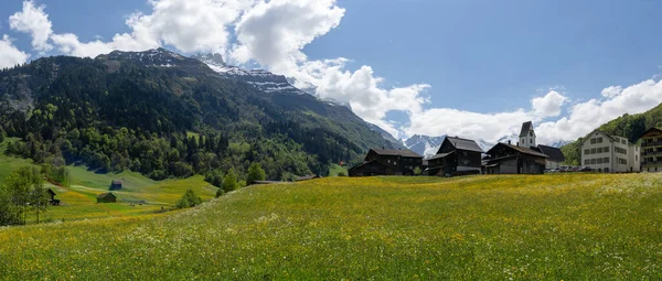 Jilm Švýcarsko Května 2020 Historická Vesnice Kostel Jilmu Kantonu Glarus — Stock fotografie