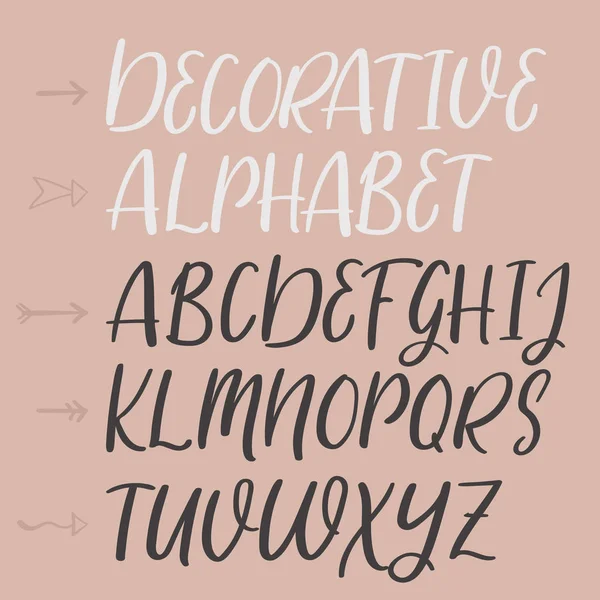 Alfabeto decorativo dibujado a mano. Fuente de pincel manuscrita. Caligrafía moderna ABC . — Vector de stock
