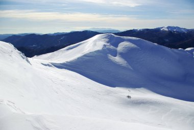 Avrupa Appennines karlı zirveleri