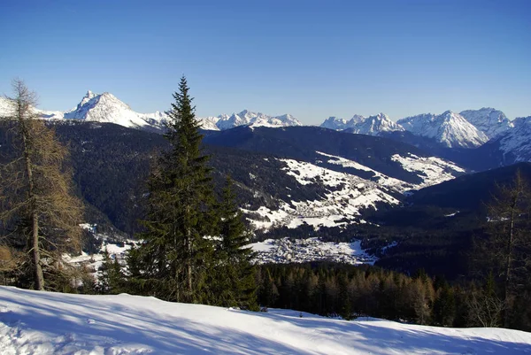 Valle del Comelico en invierno — Foto de Stock