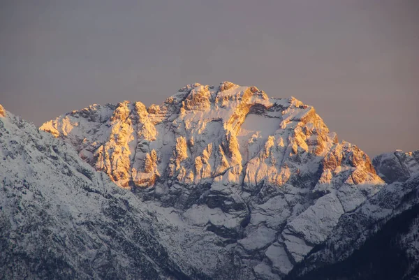 Snowy peaks in the European Alps — Stock Photo, Image