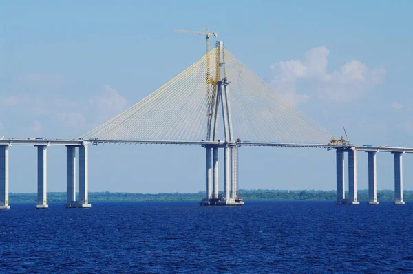 Puente Río Negro en construcción, alrededor de agosto de 2011 — Foto de Stock