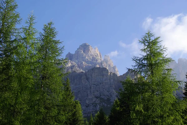 La cumbre de Cristallo, uno de los picos más altos de la Dolomita —  Fotos de Stock
