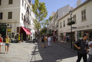 Gibral deniz aşırı toprakları sokaklarında İngiliz tarzı