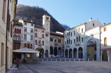 Eski bölge olan Serravalle, iki eski köy formi biri