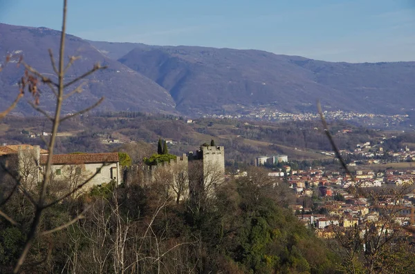 The "Bishop's Castle" towering over the town of Vittorio Veneto — Stock Photo, Image
