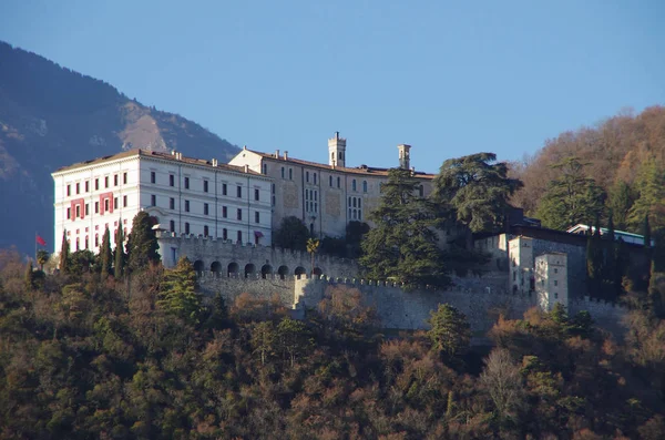 Castelbrando, bir kez bir kan davası, Vittorio Veneto piskoposluk bölgesi görünümünü