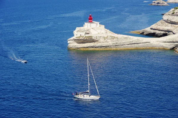 Το κόλπο του Bonifacio προσφέρει ένα φυσικό λιμάνι για τα πλοία. Ου — Φωτογραφία Αρχείου