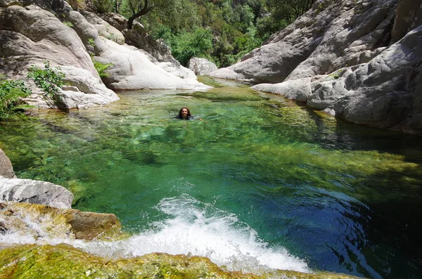 Trekking na Córsega: Purcaraccia Canyon — Fotografia de Stock