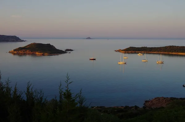 Naplemente a Capo Coda Cavallo, Olbia közelében — Stock Fotó