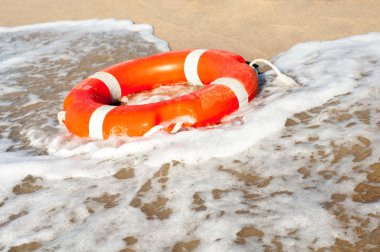 Lifebuoy deniz kıyısında yakın çekim