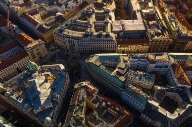 Çek Cumhuriyeti 'nin Prag şehrinde günün en güzel manzarası. İHA 'da vuruldu..