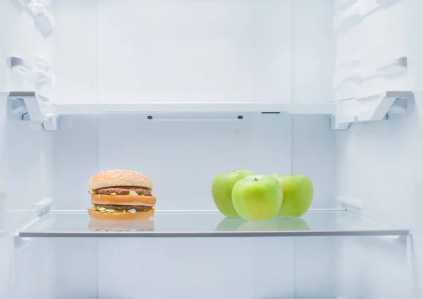 Hamburger Fresh Green Apples Each Other Lie Empty Refrigerator Choice — Stock Photo, Image