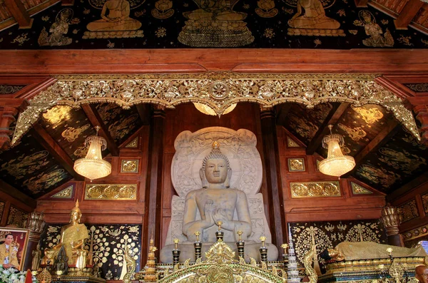 Buddha scolpito in arenaria — Foto Stock