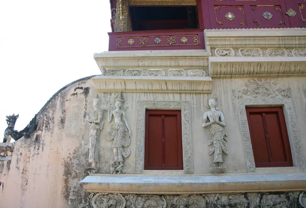 Starożytna świątynia w północnej Tajlandii — Zdjęcie stockowe