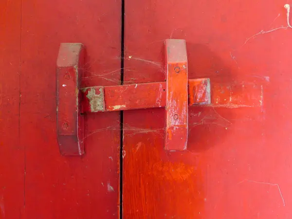 Red wooden door — Stock Photo, Image