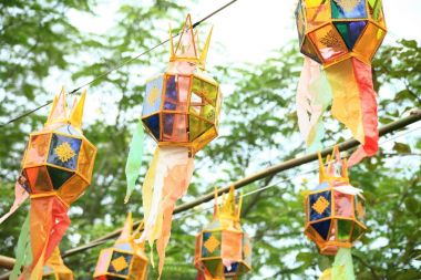 Kağıt fener, fener asılı 