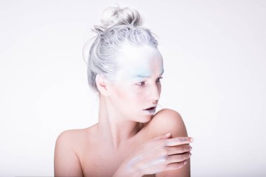 Gümüş Mavi sanatsal makyaj ile yaratıcı görüntü model