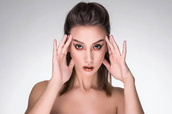 Asiático belleza cara primer plano retrato con creativo maquillaje —  Fotos de Stock