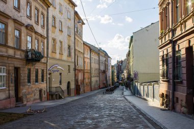 Gezi ve ziyaret yerleri şehir Lviv eski kesiminde Heykel Sergisi