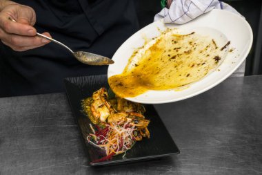 Fried Kral soslu karides