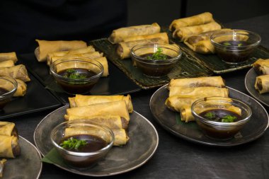 Tavuk ile Asya böreği 