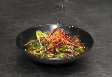 Oriental sığır eti heyecan - ateş 