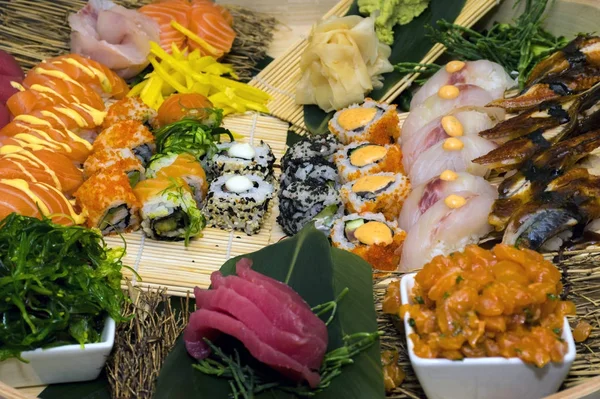 Japon suşi plaka arka plan